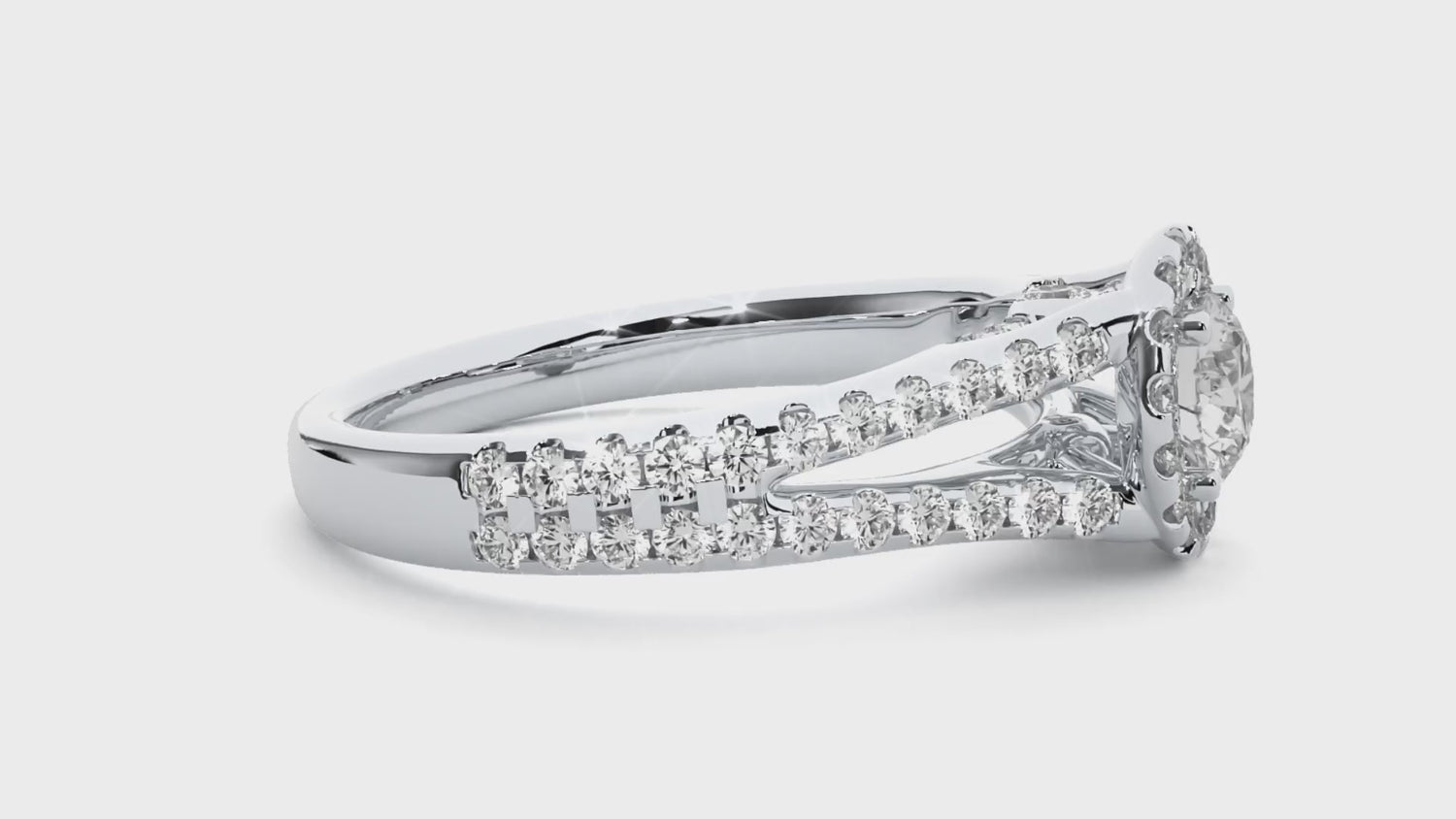 Giovanna Diamond Halo Ring