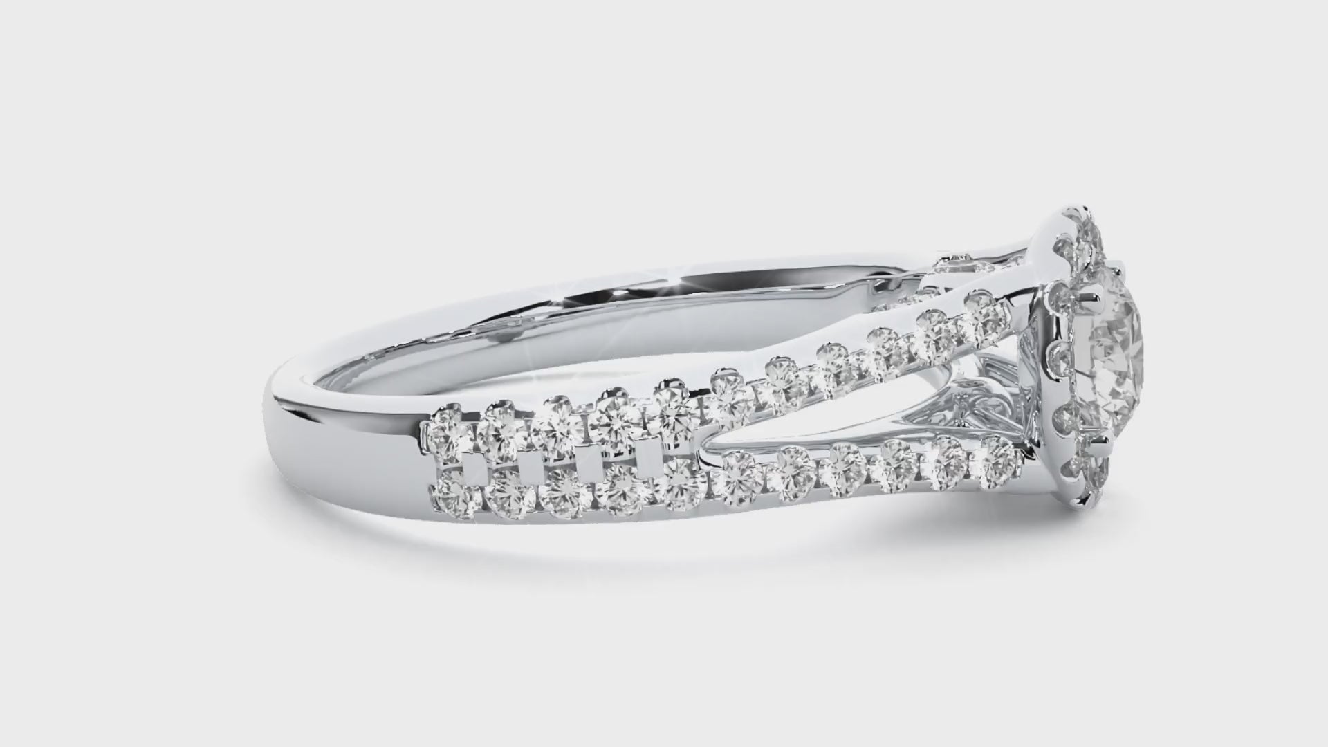 Giovanna Diamond Halo Ring